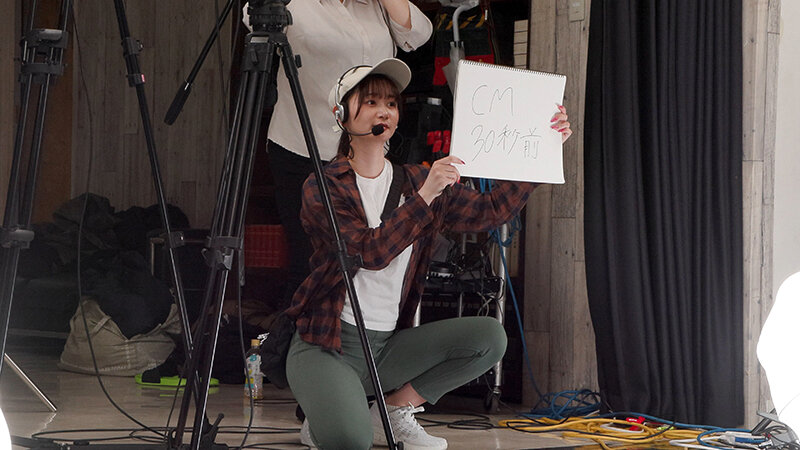 イカサレっ！おやすみニュース「ON AIR 中は絶対に、表情を崩さない」七夕特報SP色白美顔新人アナウンサー、2年目で芽生えたプロ意識 画像12