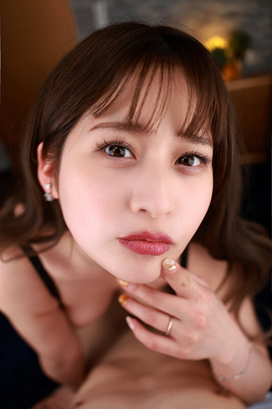 【VR】週に一度の密着キス不倫 旦那に内緒でボクに会いに来る人妻は愛を囁きながら、片時も離れないゼロ距離密着で全身をベロチュウ愛撫する 優梨まいな 画像4