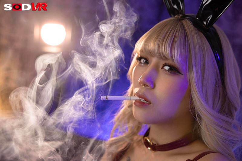 【VR】【8K】やさぐれバニー 鳳カレン 画像2