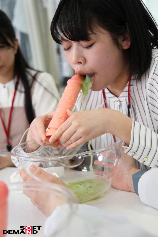 「イラマ汁はなぜ湧き出るのか？」SOD女子社員5名 イラマチオ刺激によるヌルネバどろり絶頂のど潮研究 SOD性科学ラボREPORT20 画像4