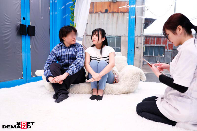 マジックミラー号 出産間もない奥様が産後で戻らなくなった体重を骨盤マッサージで解消！旦那が見ている施術中にうっかりアナルに入ったデカチンですっぽり抜けばケツ穴ぽっかり御開帳！！ 画像5