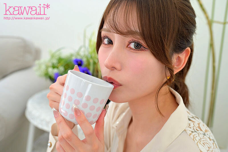 【VR】伊藤舞雪とお忍びお泊まりデートVR プール貸し切って、オシャレなカフェでくつろいで、いっぱいチューして、朝を迎えるまで燃えたぎるSEXして&hellip; 画像2