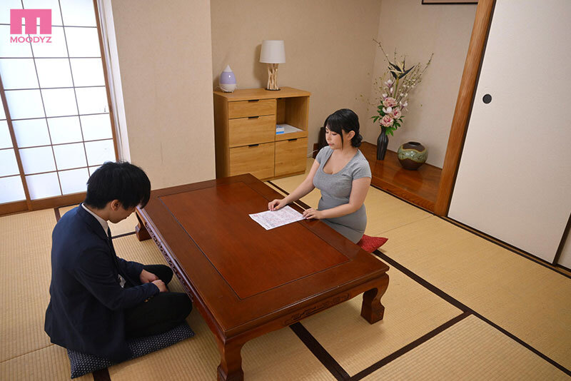 シリーズ売上げ55，000部OVER！！ 「気が済むまで中に出しなさい&hellip;」毎日お母さんで性欲処理！3実写版 事務的な性処理をする母親に一か月ぶりの中出し！ 吉根ゆりあ 画像11