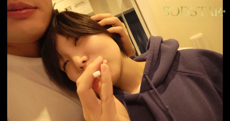 「3日間すっぴんで過ごす彼女と休日4SEX」付き合って1ヵ月の僕らは仕事終わりの金曜日に僕の家の最寄り駅で待ち合わせをして、初めてお泊りをした。翌日彼女は帰る予定だったけど、まだずっとそばにいたくて、週末はずっと僕の家でSEXをしていた。そんな何の変哲&hellip; 柴崎はる 画像16