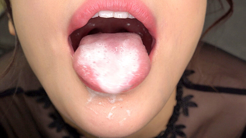 大量ぶっかけ志願 白く汚されたい変態素人妻 つばきさん 画像13