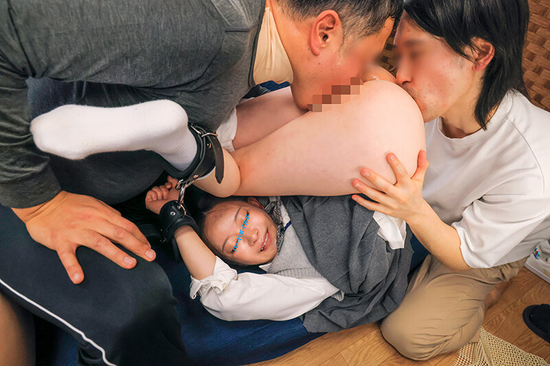 マジックミラー号 ハードボイルド ペロマンクンニ我慢対決！親友J〇が挑戦する&lsquo;3回イッたら負け&rsquo;のおま〇こ丸出しクンニチャレンジ！勝ったら賞金3万円！負けたら即ハメ中出しです！ 画像2