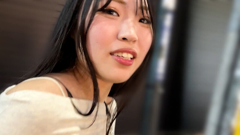 街角で声をかけてアナル観察させてもらう ネイリスト ゆあちゃん 画像1