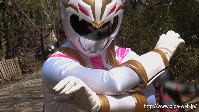 ヒロインハンティング 強獣戦隊ワイルドレンジャー 狩猟ゲームの獲物にされたワイルドホワイト 泉りおん 画像3