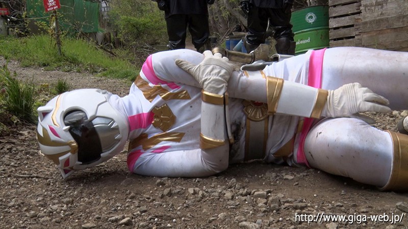 ヒロインハンティング 強獣戦隊ワイルドレンジャー 狩猟ゲームの獲物にされたワイルドホワイト 泉りおん 画像6