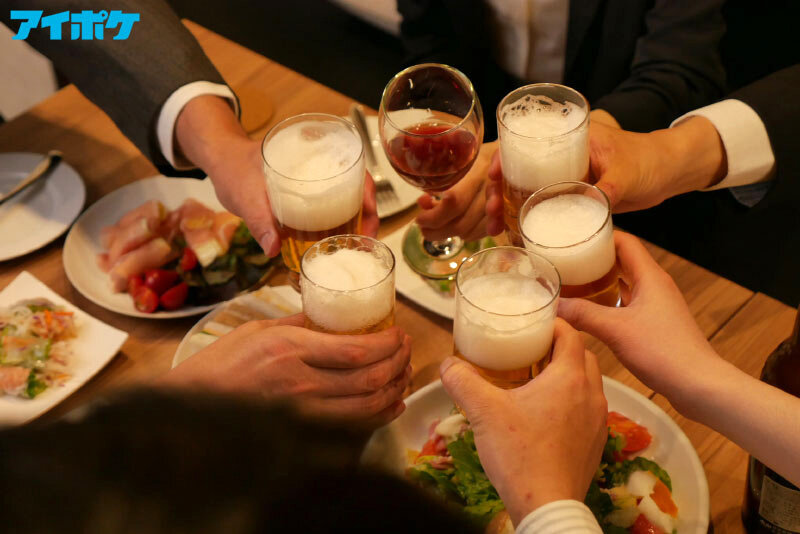 「ホテルで休憩しよっか？」 新入社員歓迎会で酔いつぶれた僕が会社の受付嬢に逆お持ち帰りされ朝まで精子搾り抜かれた一夜。 希島あいり 画像1