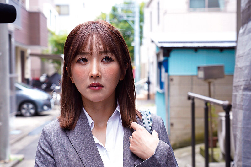 引きこもりの童貞息子がパンストフェチだと知った母は&hellip;。 大槻ひびき 画像2