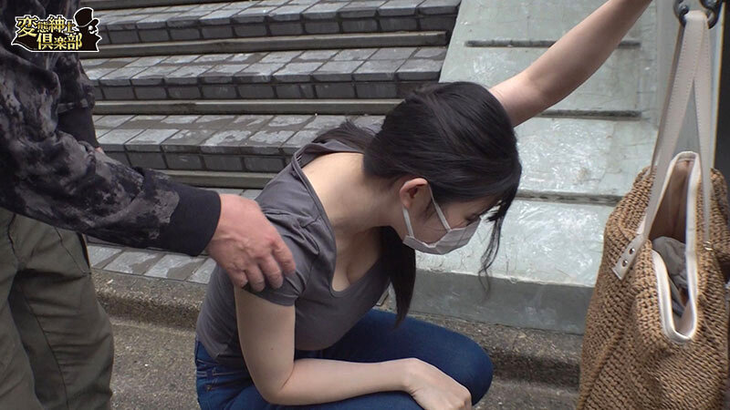 素人 企画単体 シーン11 - ベビーカー人妻 尾行盗撮 ビヤク漬け○睡○淫