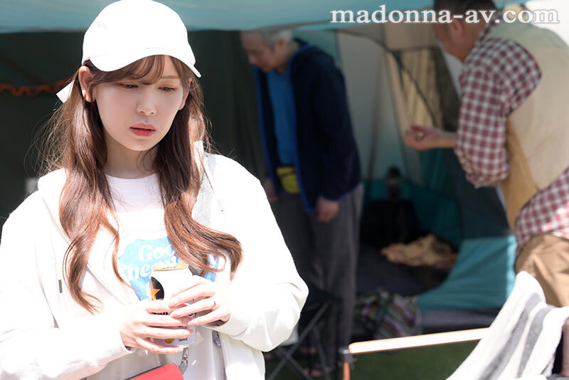 明里つむぎ 誘惑シーン - 町内キャンプNTR テント内で何度も中出しされた妻の【閲覧注意】寝取られ映像 明里つむぎ