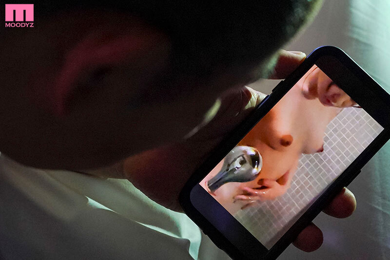 小栗みゆ 誘惑シーン - 妻が帰省した3日間上向き乳首に育ったスレンダー連れ子を一生分ヤリ貯めした。 小栗みゆ