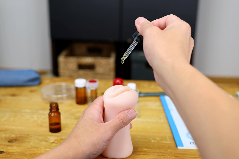 【VR】【8K】幼馴染のお姉ちゃん。何日も媚薬漬けにしてアへ顔ベロチューで最強の性奴●に作りあげた 画像3