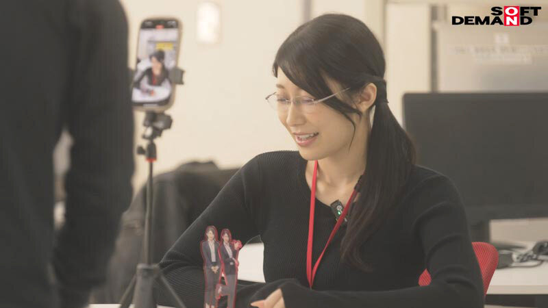 守屋よしの 前戯 - 【特典版】秘書 守屋よしの 会社のために中出し解禁