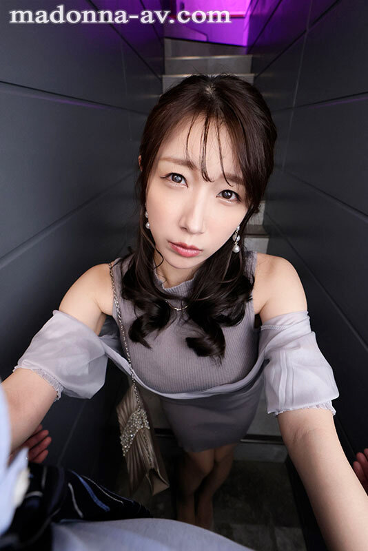 三比菜々美 前戯 - 【VR】初VR三比菜々美 「終電、なくなっちゃったみたいですね&hellip;。」 結婚式の二次会終わり 新婦の友人・菜々美さんと まさかのワンナイトラブSEX 超高画質8K